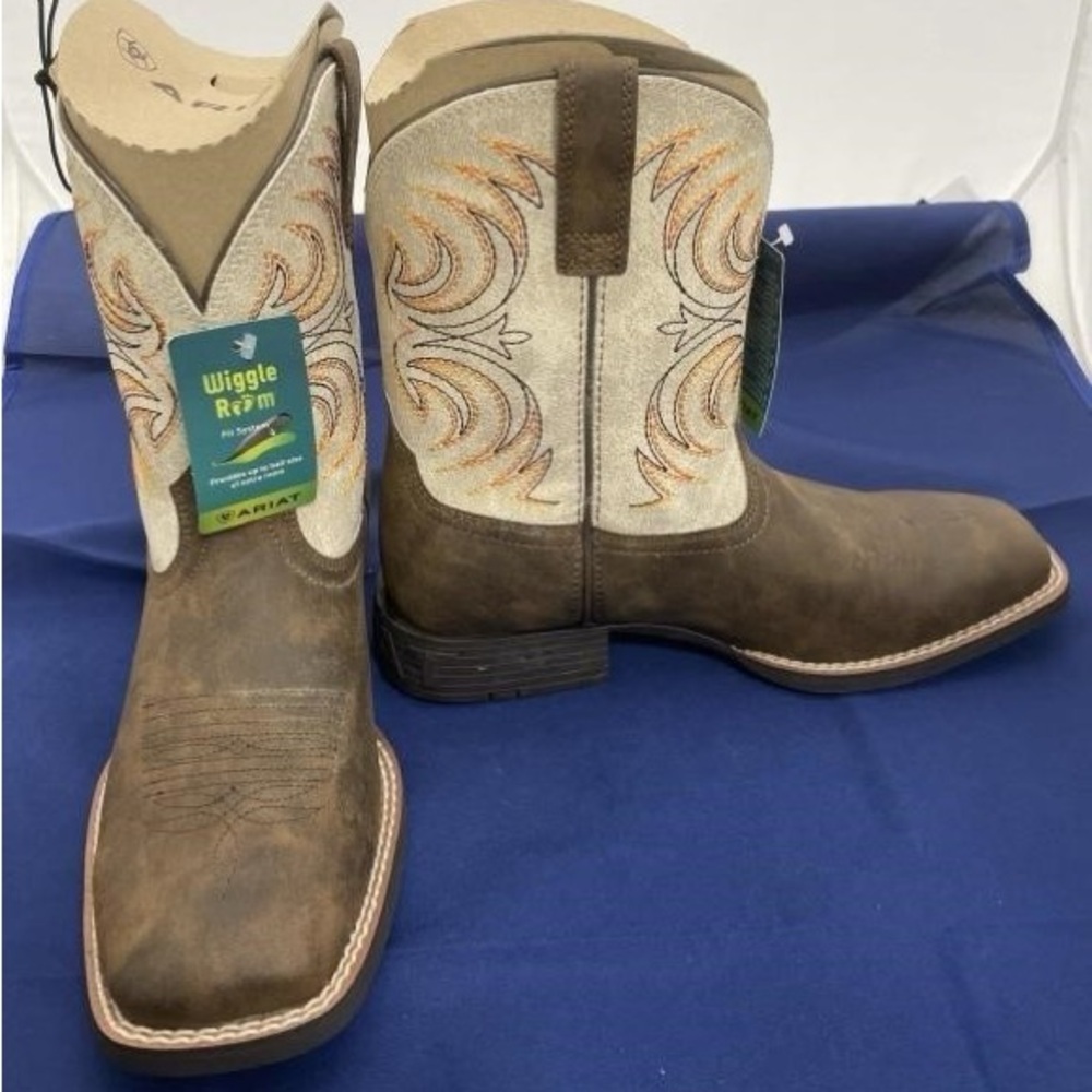 Sz 5-1/2M Kids Ariat Boots
